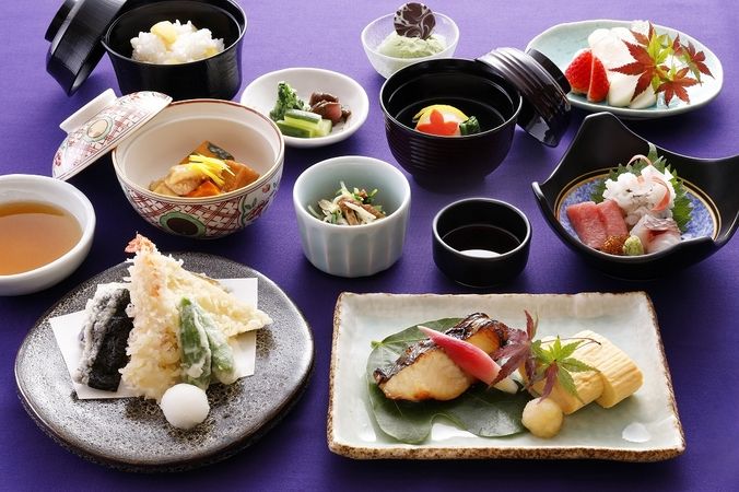 Japanese Restaurant - KYOMIKAKU FUJI／Kyoto Cooking College