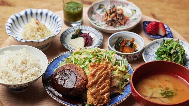 mumokuteki cafe