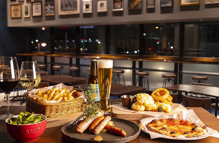 Brew33 Bar / DoubleTree by Hilton Tokyo Ariake