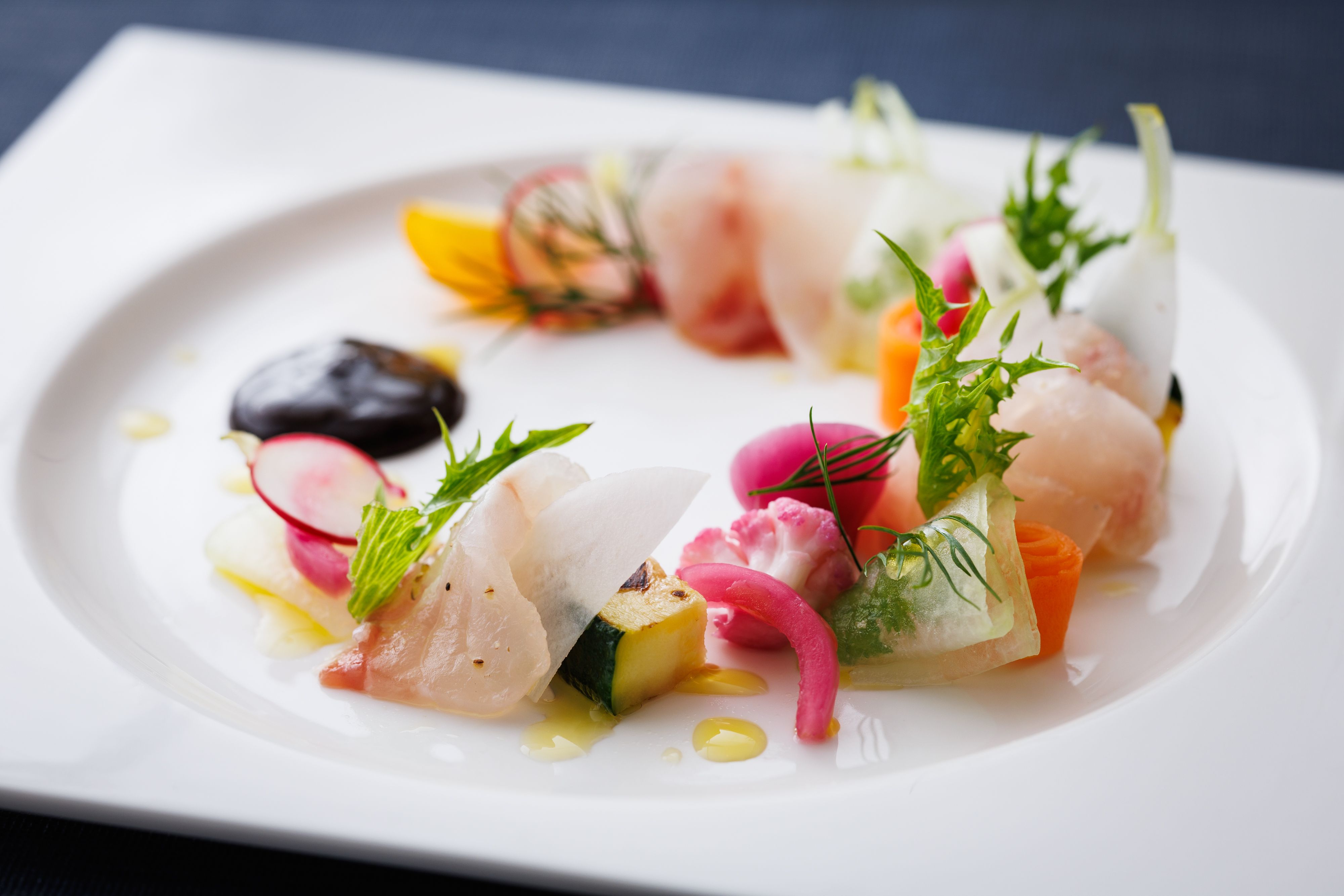 Dining & Bar Tenqoo