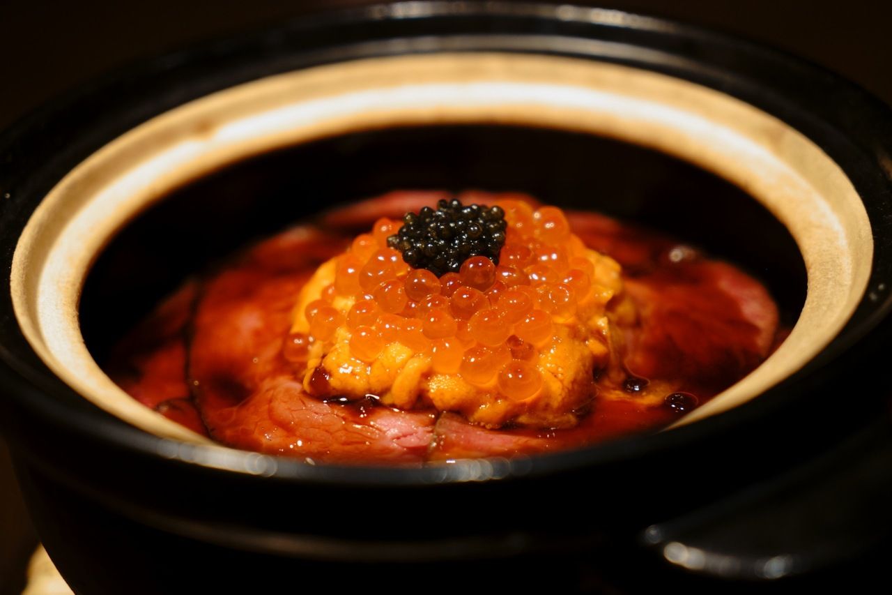 キャビア3種食べ比べコース　27,000円　うに肉ご飯付き
