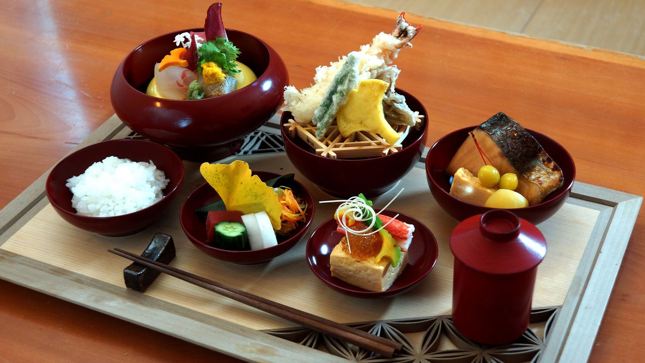 Lunch: Fresh Green Winds, Large Serving Set Meal