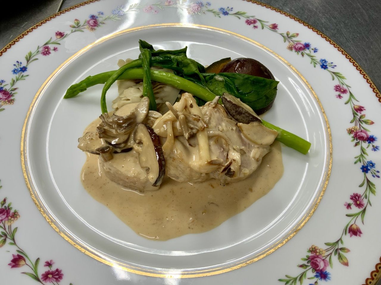 ワンドリンクとアニバーサリーケーキ付き　7 Assiettes（お魚料理とお肉料理のダブルメインランチ）