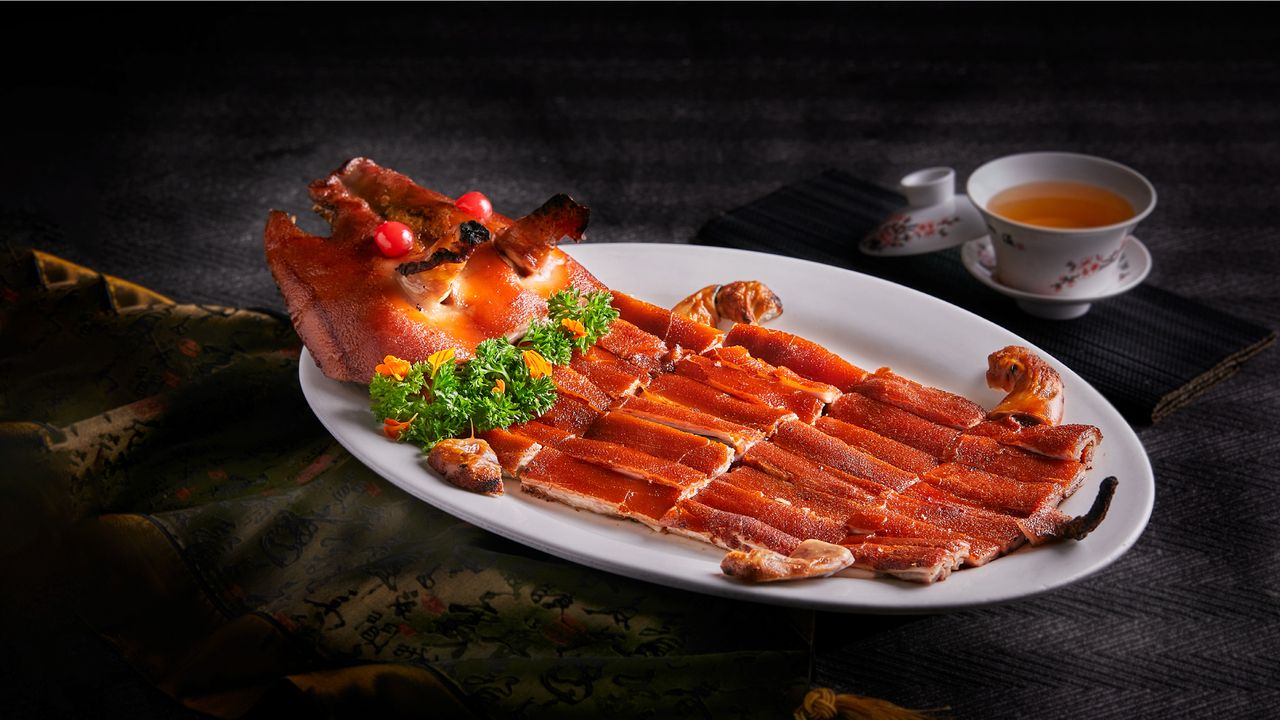 Roasted Boneless Suckling Pig (Whole) $398++