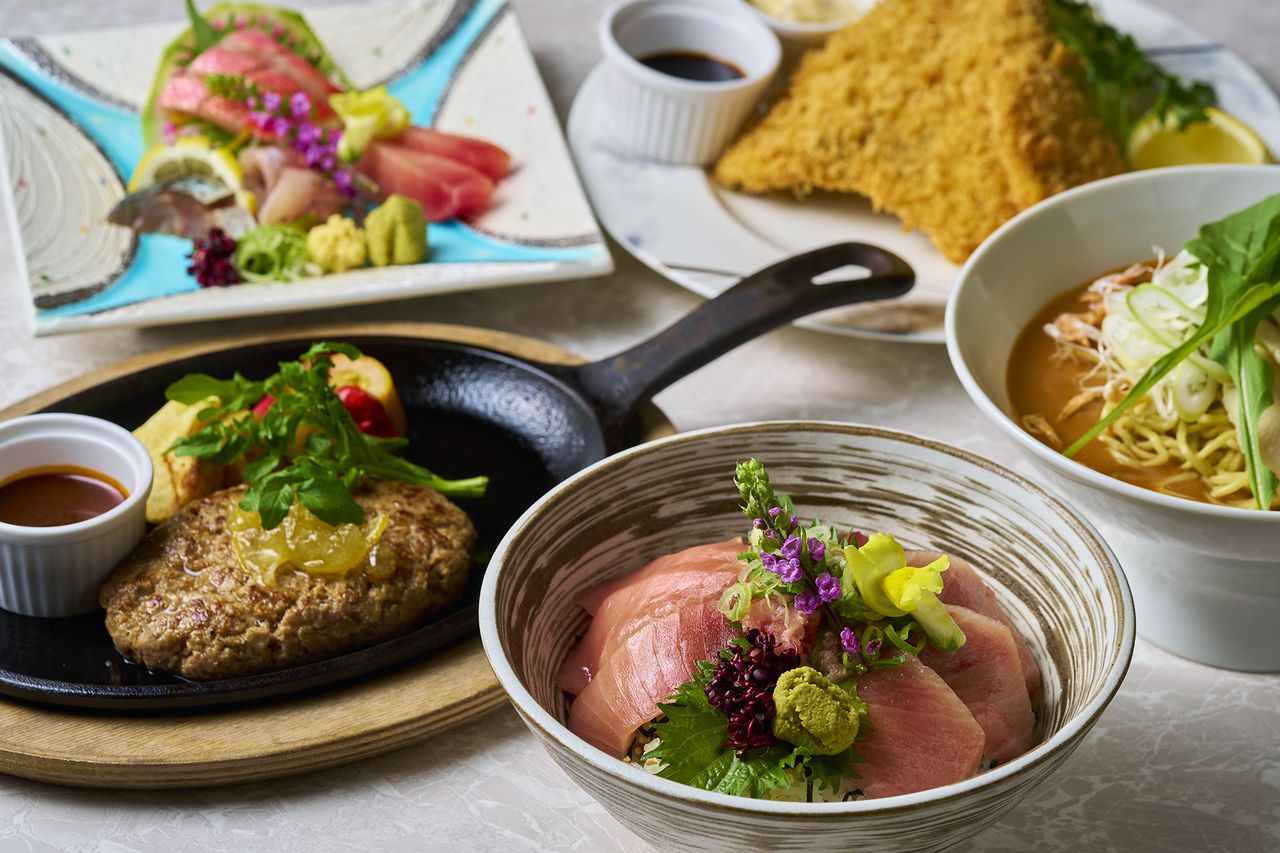 【熱海市民限定割引】【ランチ】【大人】ハーフビュッフェ(メインディッシュ1品+サラダ・オードブル・デザートビュッフェ)