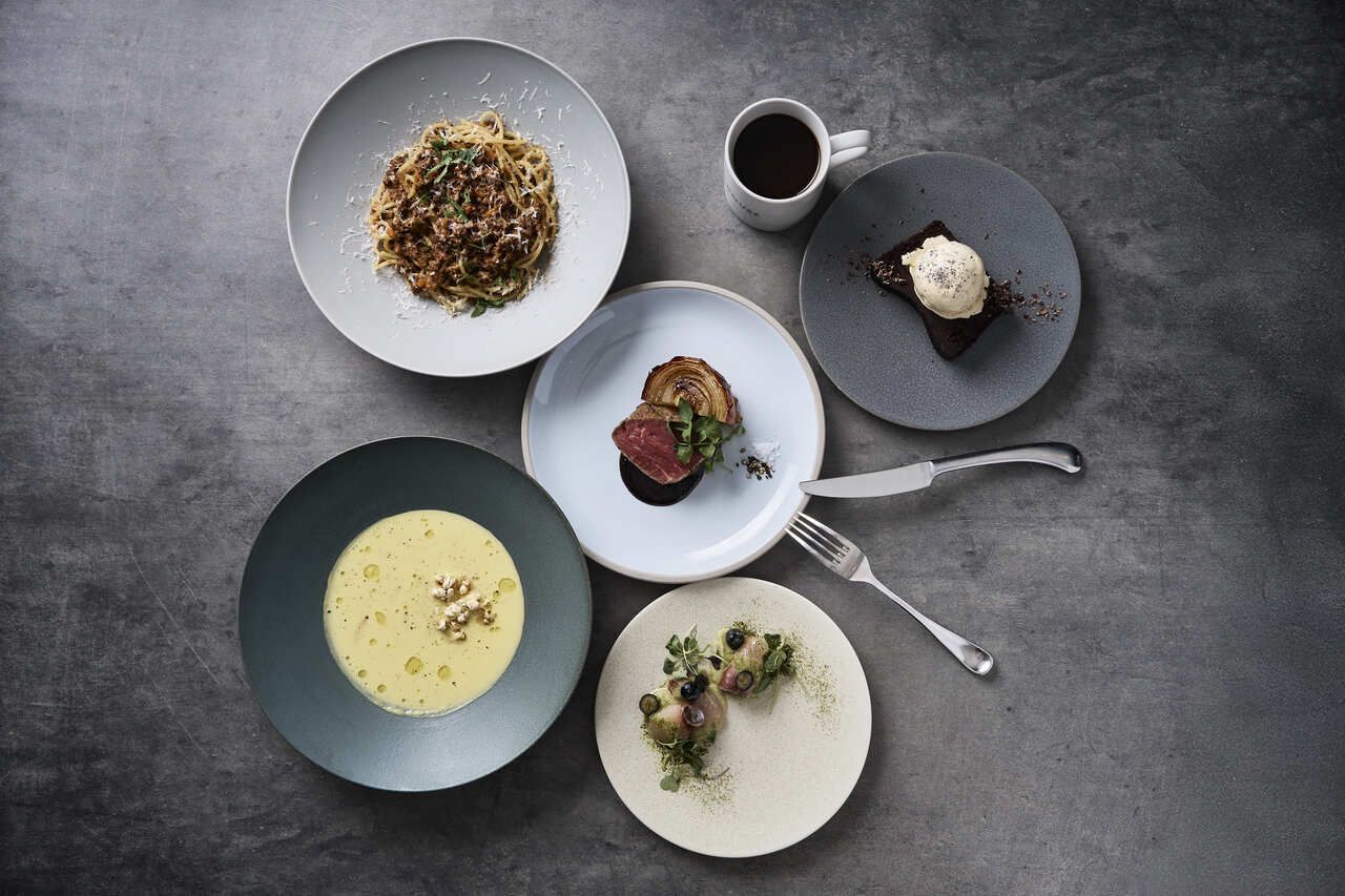 【LUXURY DINNER】건배 스파클링 와인 첨부! 전채, W메인, 디저트 등 총 5접시