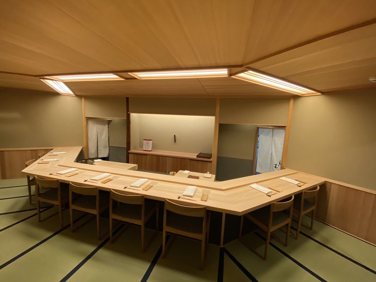 오마카세 코스 (계절에 따른 식재료 변경으로 인하여 메뉴 가격이 변동될 수 있습니다.)