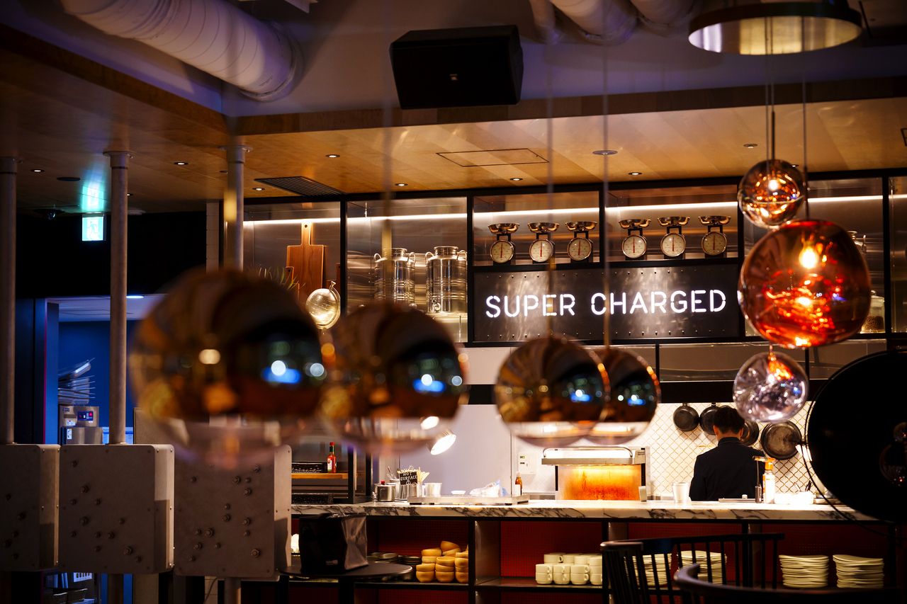 [2 hours of free flow included! ] Casual dinner 5 courses