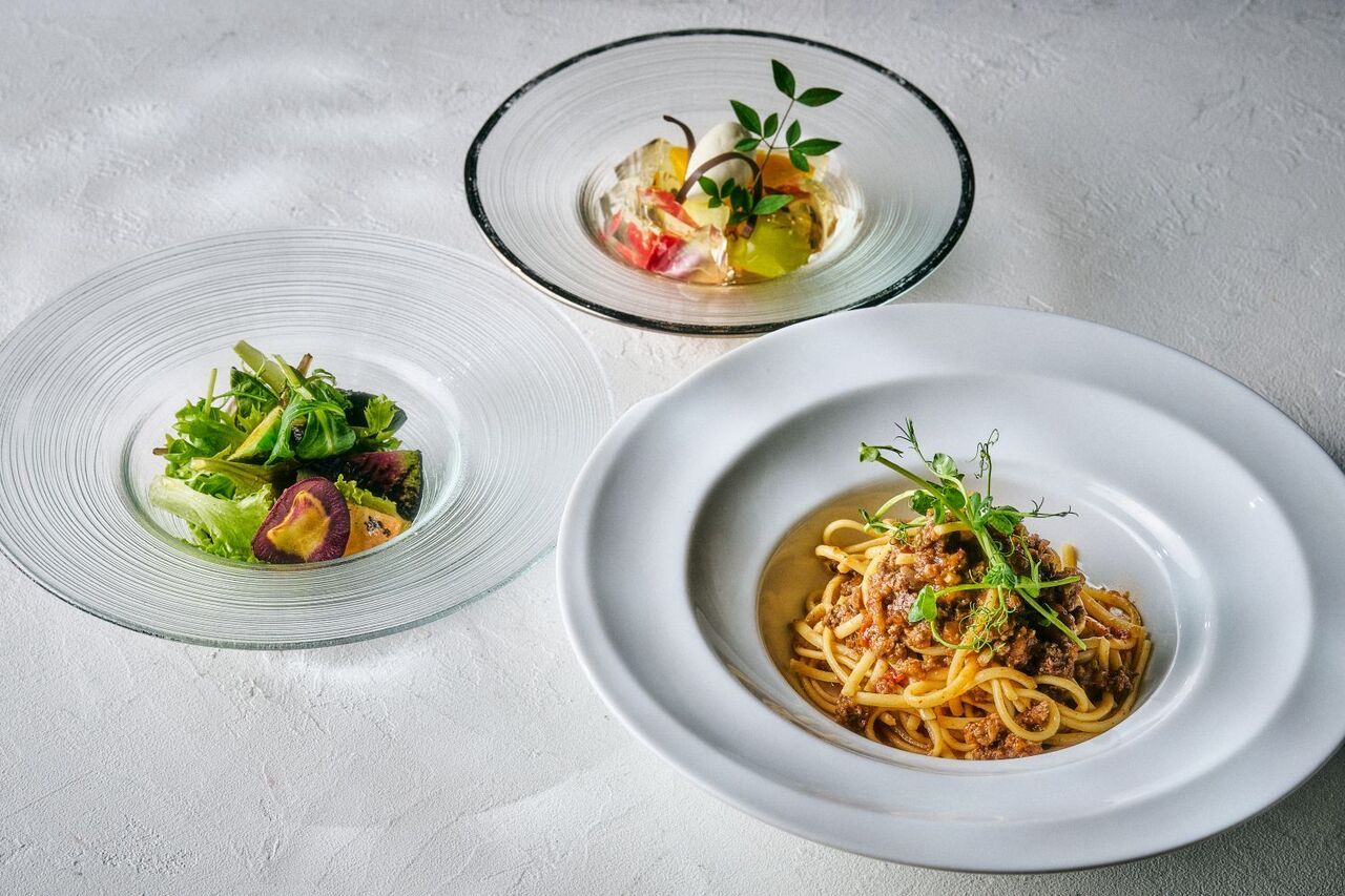 Pasta lunch with a choice of main dishes