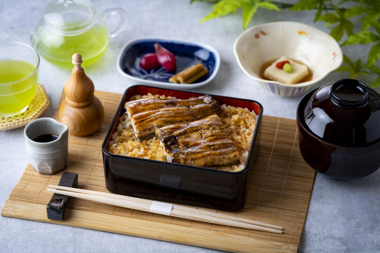 【鰻重】愛知県産の贅沢鰻重　鰻重ハーフサイズ