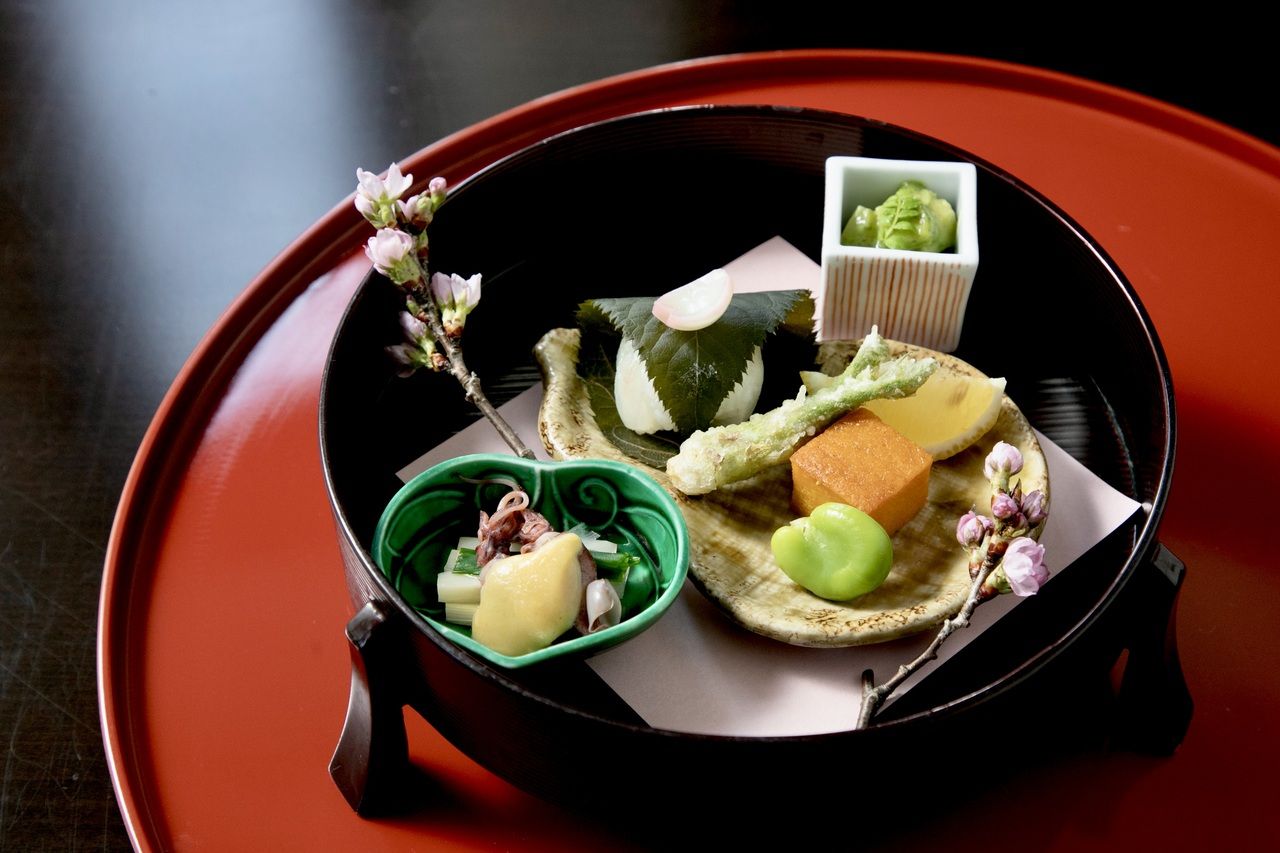 懐石料理 「桜」