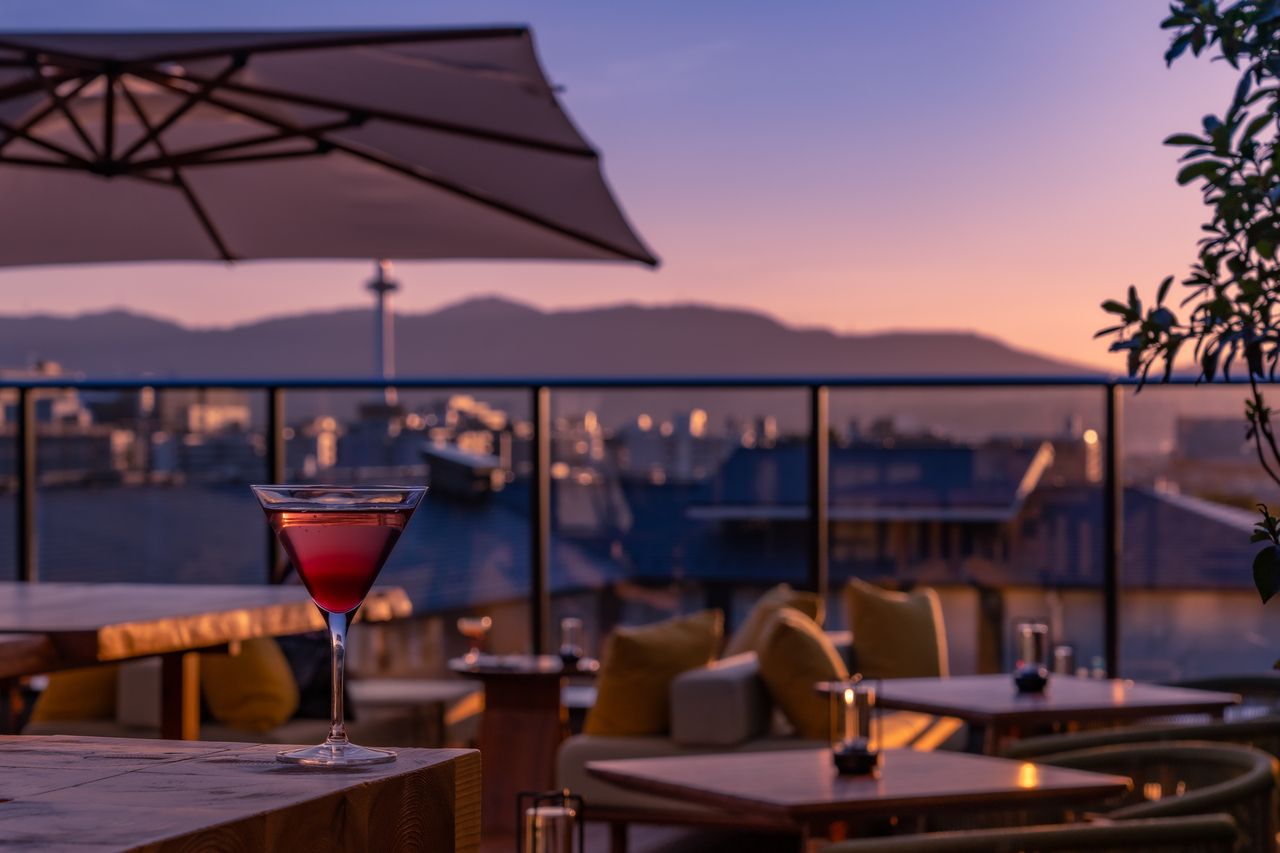 [Rooftop Lounge] Seat Only