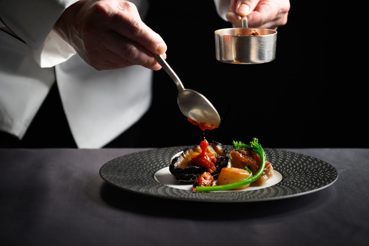 ◇ Blissful Lunchtime ◇ Lunch course of Ezo abalone and "Shiraoi Wagyu"