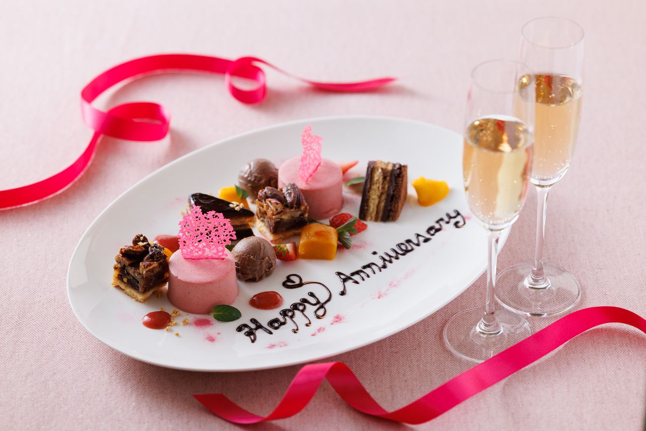 【カップルにおすすめ♪ペアシート確約】季節のカクテル＆デザート盛り合わせ付き！シェフ＆シェフコラボレーションコース（平日限定）