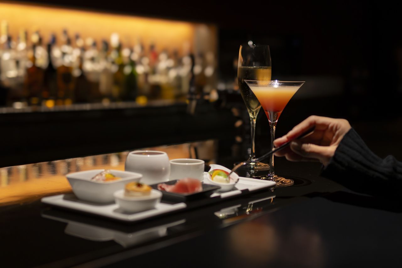【Aperitif set plan】Welcome Glass of Sparkling Wine + 2 Drinks + Assorted Appetizers