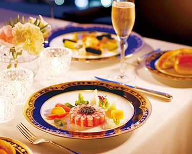 【記念日ディナーB】 乾杯：シャンパーニュ付き　特典：季節の花一輪