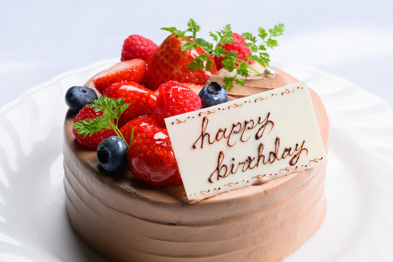 ◎お食事のご予約と一緒にご注文ください 【オプションメニュー】アニバーサリーケーキB　チョコ生デコレーションケーキ（4号）