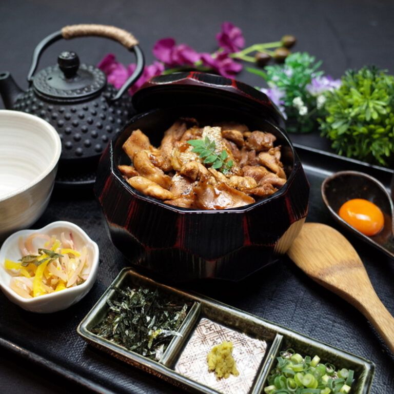 【公式サイト限定】比内地鶏 鶏まぶし ランチコース