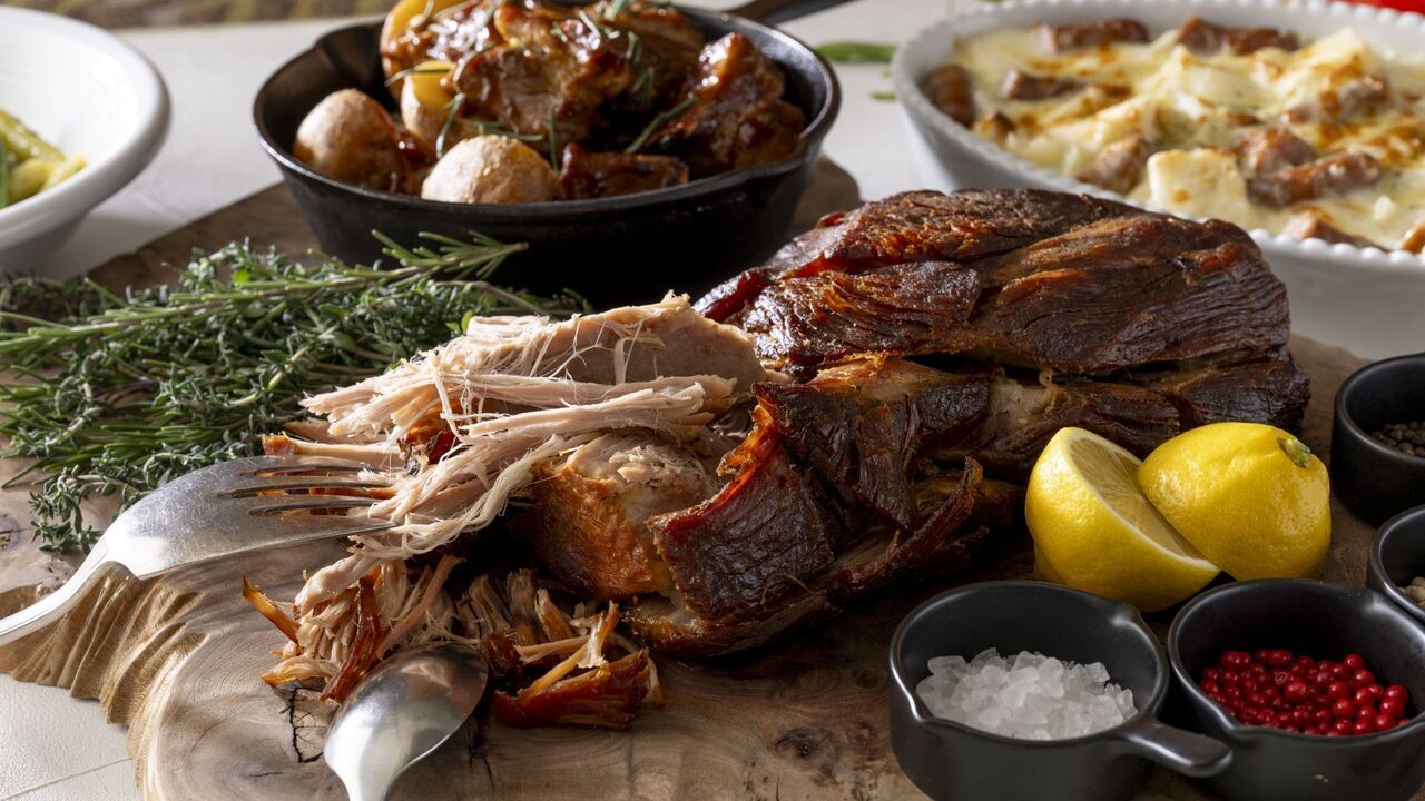 Weekends & Public Holidays  Lunch buffet  adult　（土日祝ランチブッフェ大人）　