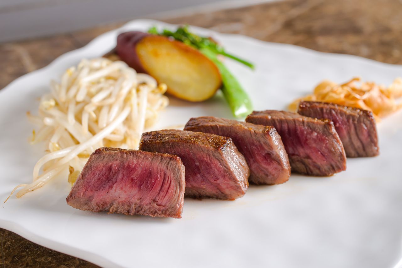 Carefully Selected Steak Course [Japanese Black Beef] Sirloin 150g