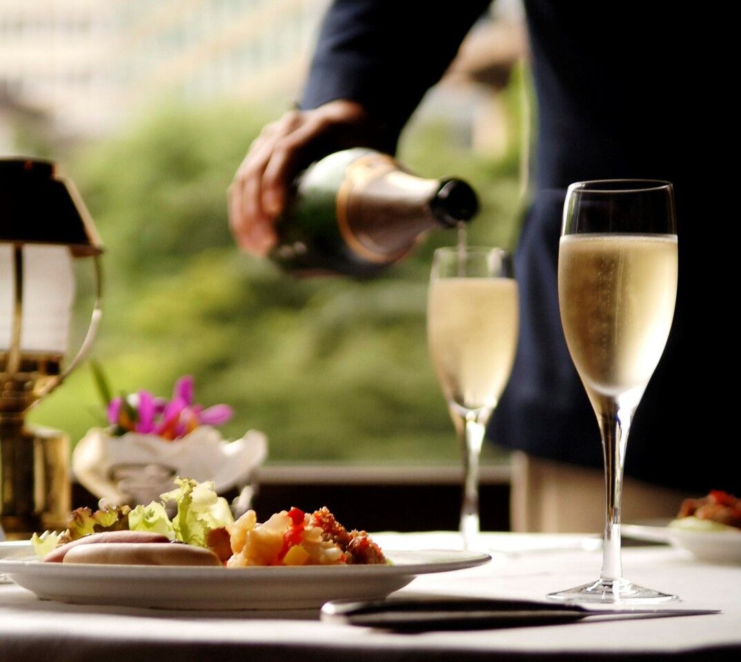 Trader Vic's Lunch Buffet (with free-flowing sparkling wine)