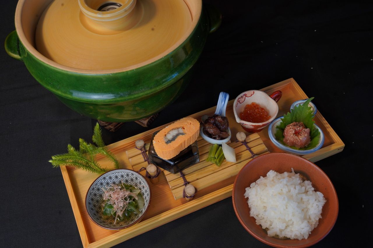 『米づくし』コース　【白ごはん】～五種のお供とともに～