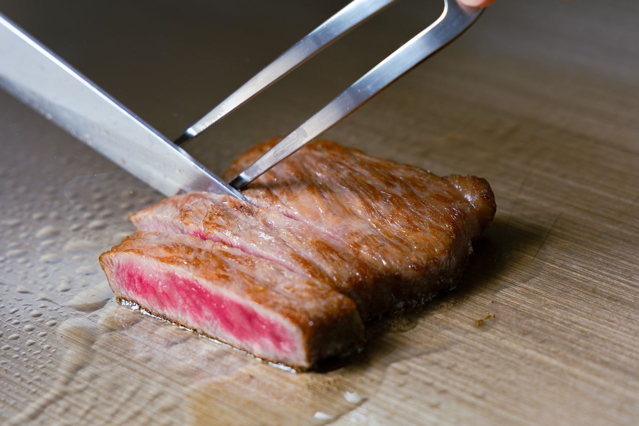 Kobe Beef Teppanyaki Lunch [Kokoro] 6 dishes including salad, soup, Kobe Beef Teppanyaki with your choice of cut, and dessert