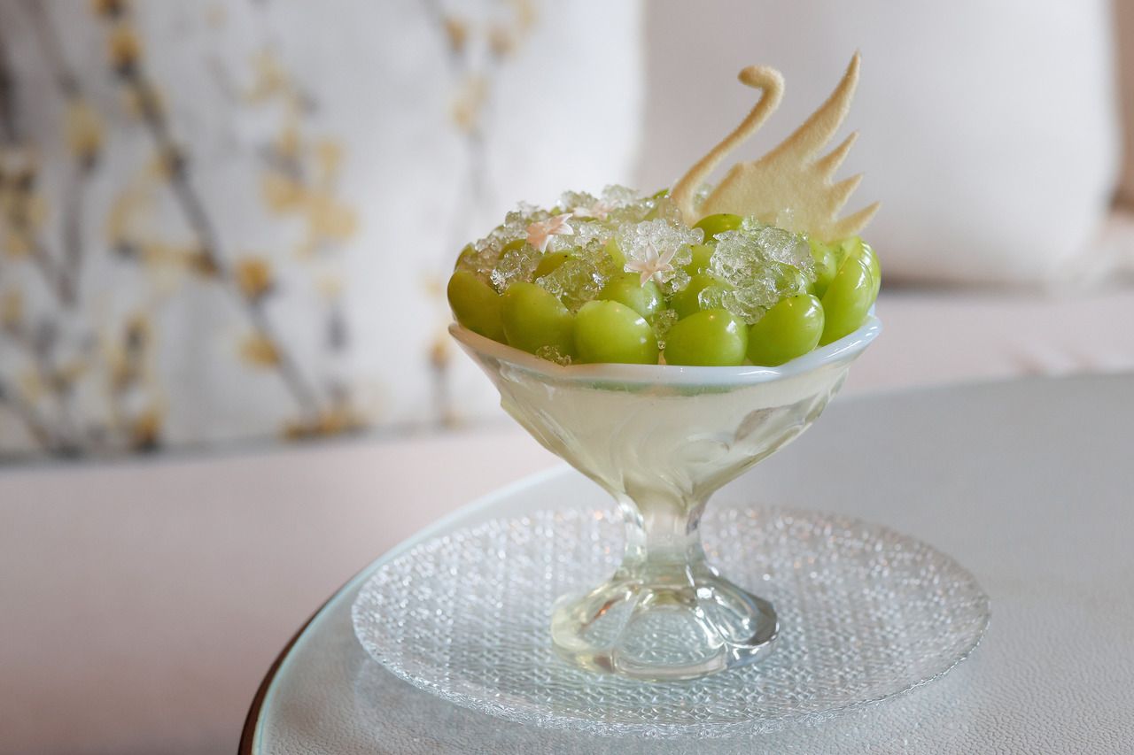 Shine Muscat Parfait Sweets Set (with coffee or tea), 90-minute limit