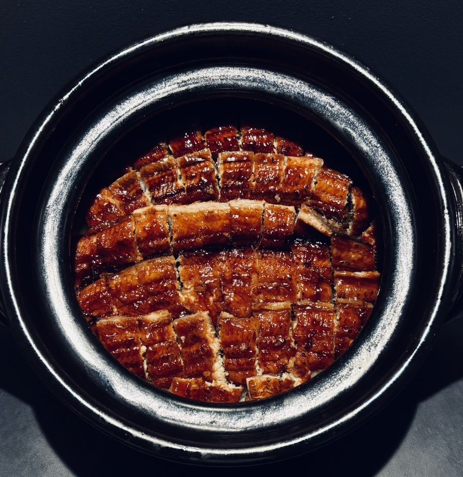 おまかせコース「艶鰻(えんまん)めすうなぎの土鍋御飯」