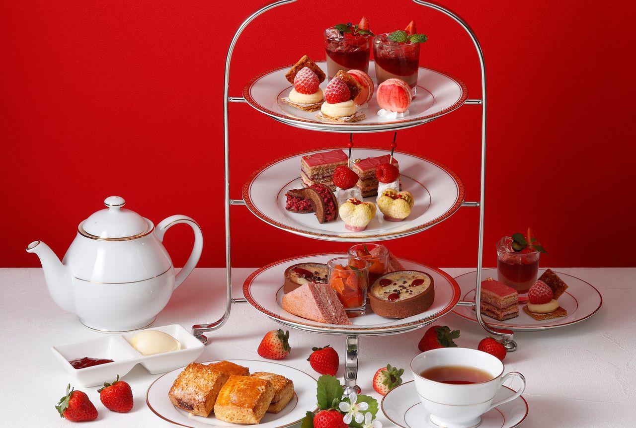 苺のアフタヌーンティー　＜12/1～2/28＞土日 3時間制　