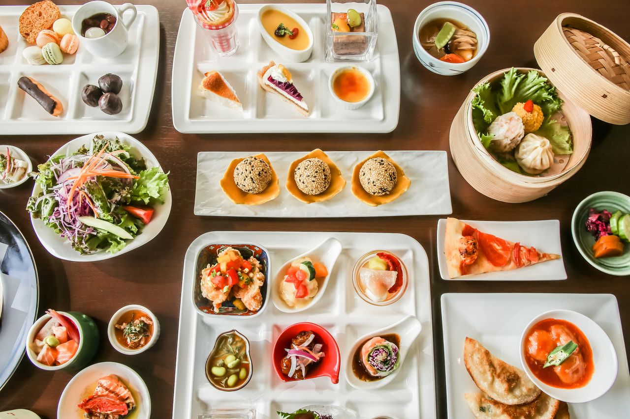 ランチブッフェ（12月～）