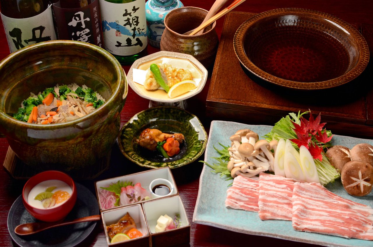 八幡(萬幻豚のしゃぶしゃぶ鍋)