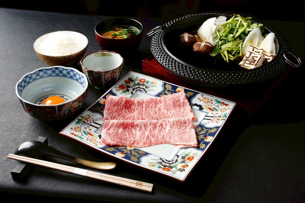 100g set ng lokal na gawang A5 Wagyu beef