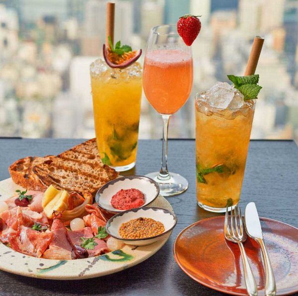 【Rooftop Bar】Cold cut meat + 3 Drinks (from March 1st)