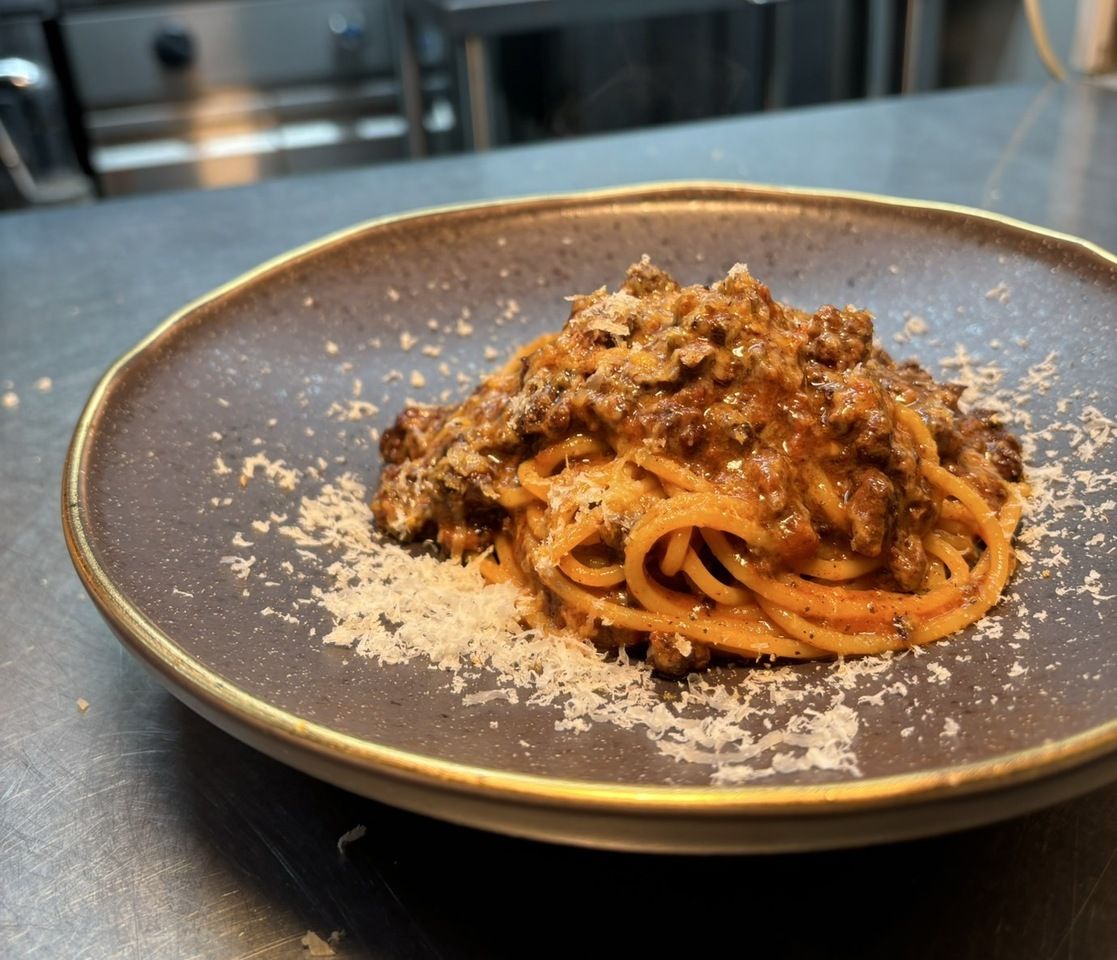 [Menu B ¥2,300] Homemade focaccia, assorted 5 appetizers, choice of pasta, choice of dessert, coffee