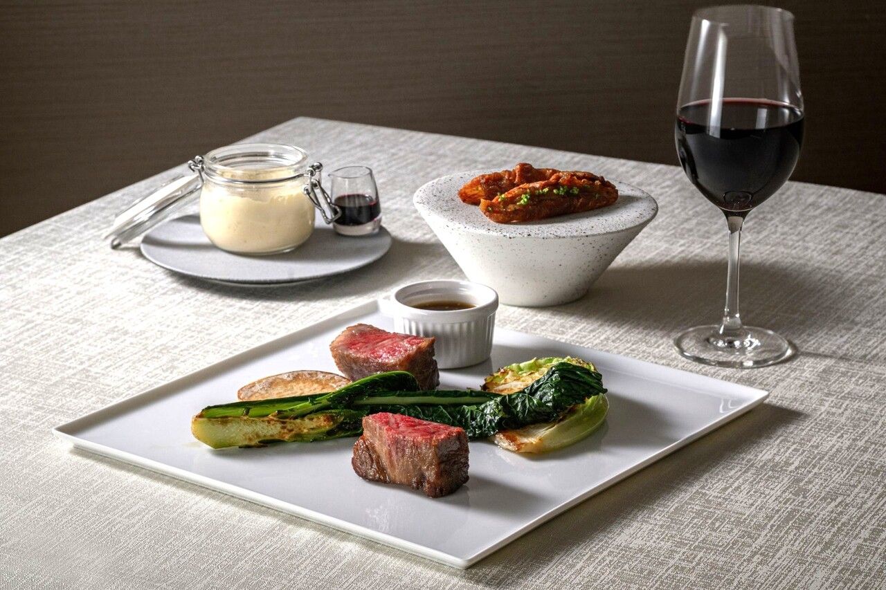 【プリフィクスディナー】ワインペアリング+芽吹く季節に寄り添う、香りや食感を一皿ごとに表現　春のフレンチディナー