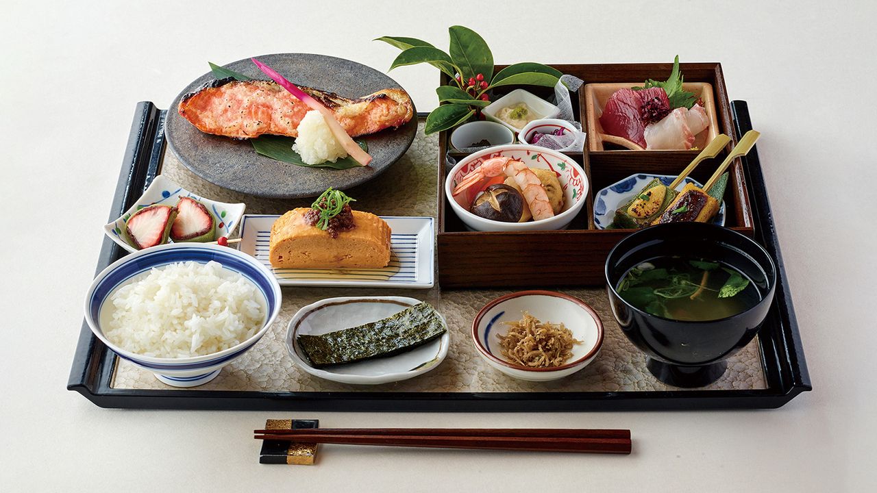 Silver salmon grilled with aged salt koji breakfast set