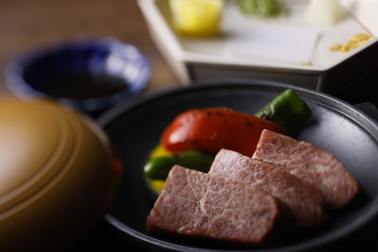 [Kyoto-style Kaiseki Cuisine x Japanese Black Wagyu Beef] 7 dishes including Japanese Black Wagyu beef steak, plus soup.