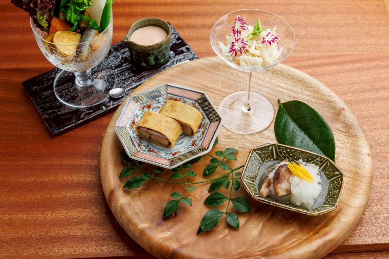 Chef's choice lunch course featuring 9 dishes made with seasonal ingredients