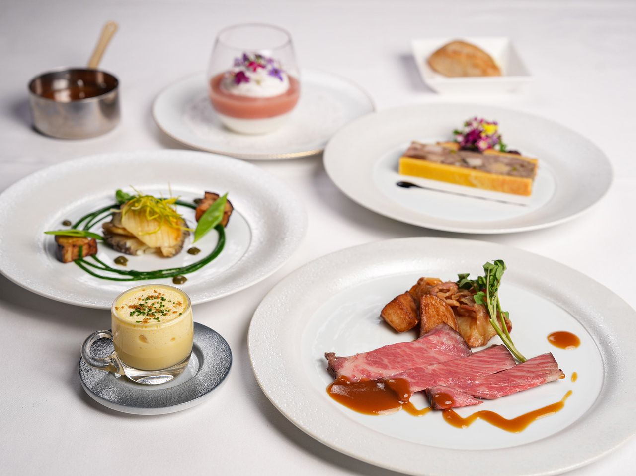 "Roast Beef Course" on the terrace.