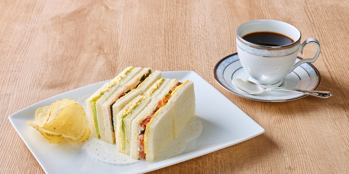 4月20日起：含什锦三明治+咖啡或茶。
