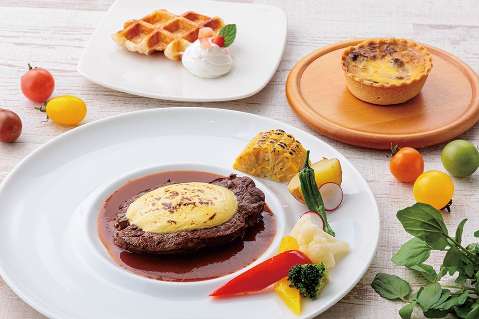 ハーフブッフェランチ 牛フィレ肉のステーキ  オランデーズ焼き マデラソース【WEB予約特典有】