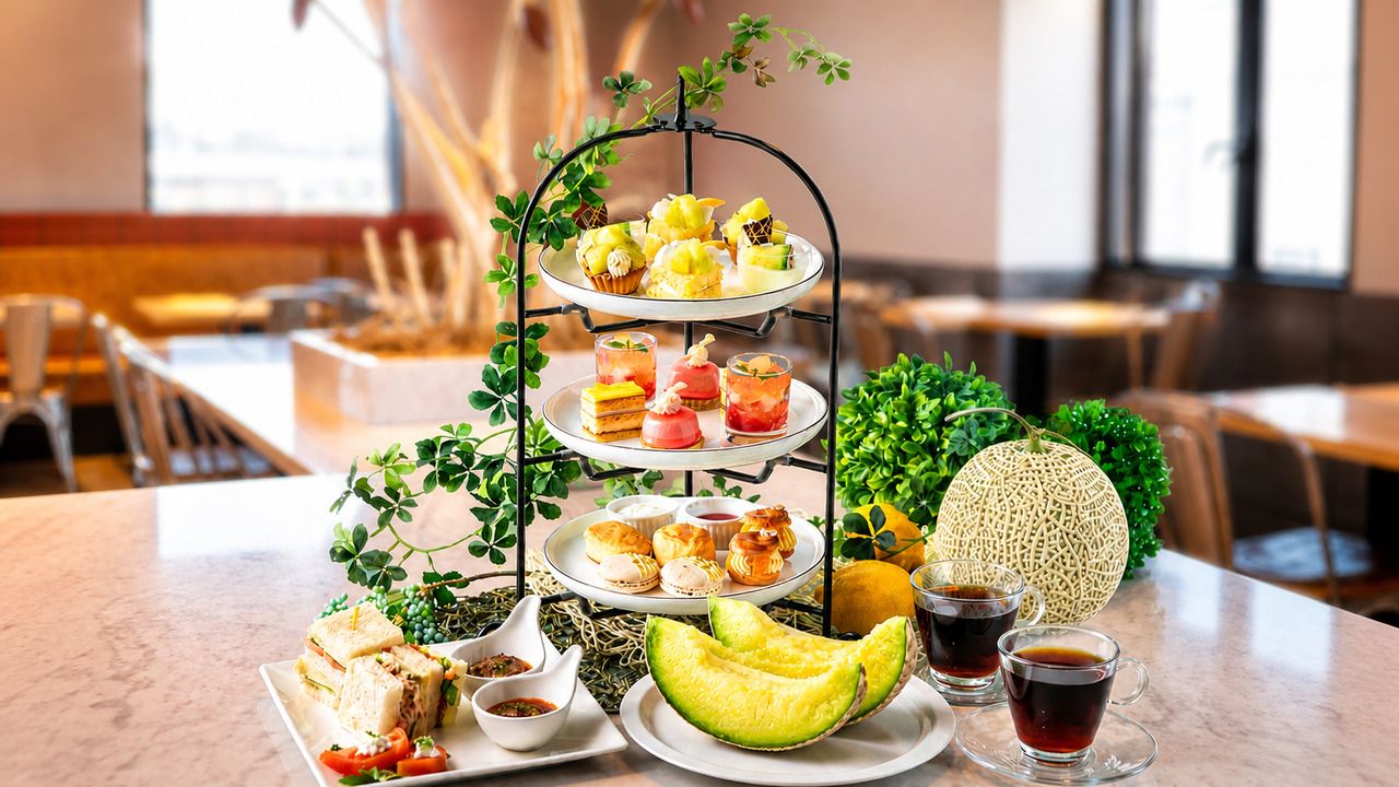 カーンズチョコ【メロンと季節のフルーツのアフタヌーンティー】
