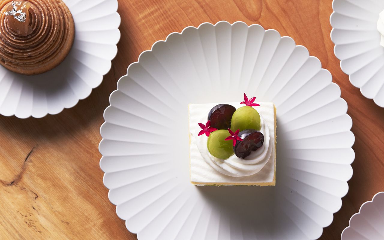 Seasonal whole cake 12cm
