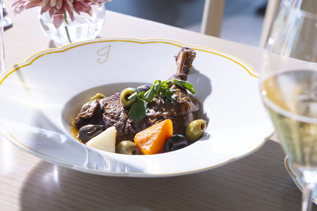 Jolie Signature Brunch /Free Flow Soft Drinks