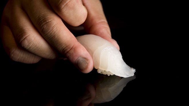 Menù a sorpresa con ostriche, sushi e anguilla