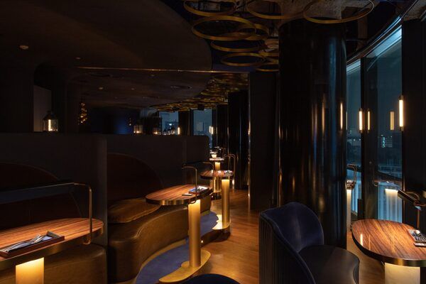 第二排高靠背情侣座椅