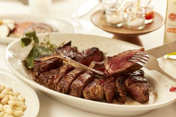 BISTECCHERIA INTORNO Steak & Bar Ginza Tokyo