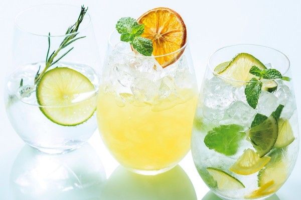 Cocktail & Tea Lounge