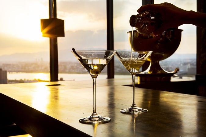 Lounge and Bar "adee"